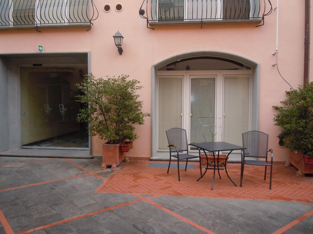 Palazzo Virginio Aparthotel Florenţa Exterior foto